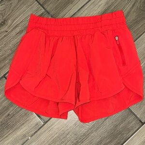 Lululemon Tracker Short V 4”